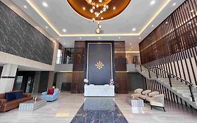LYNN Hotel Tuban